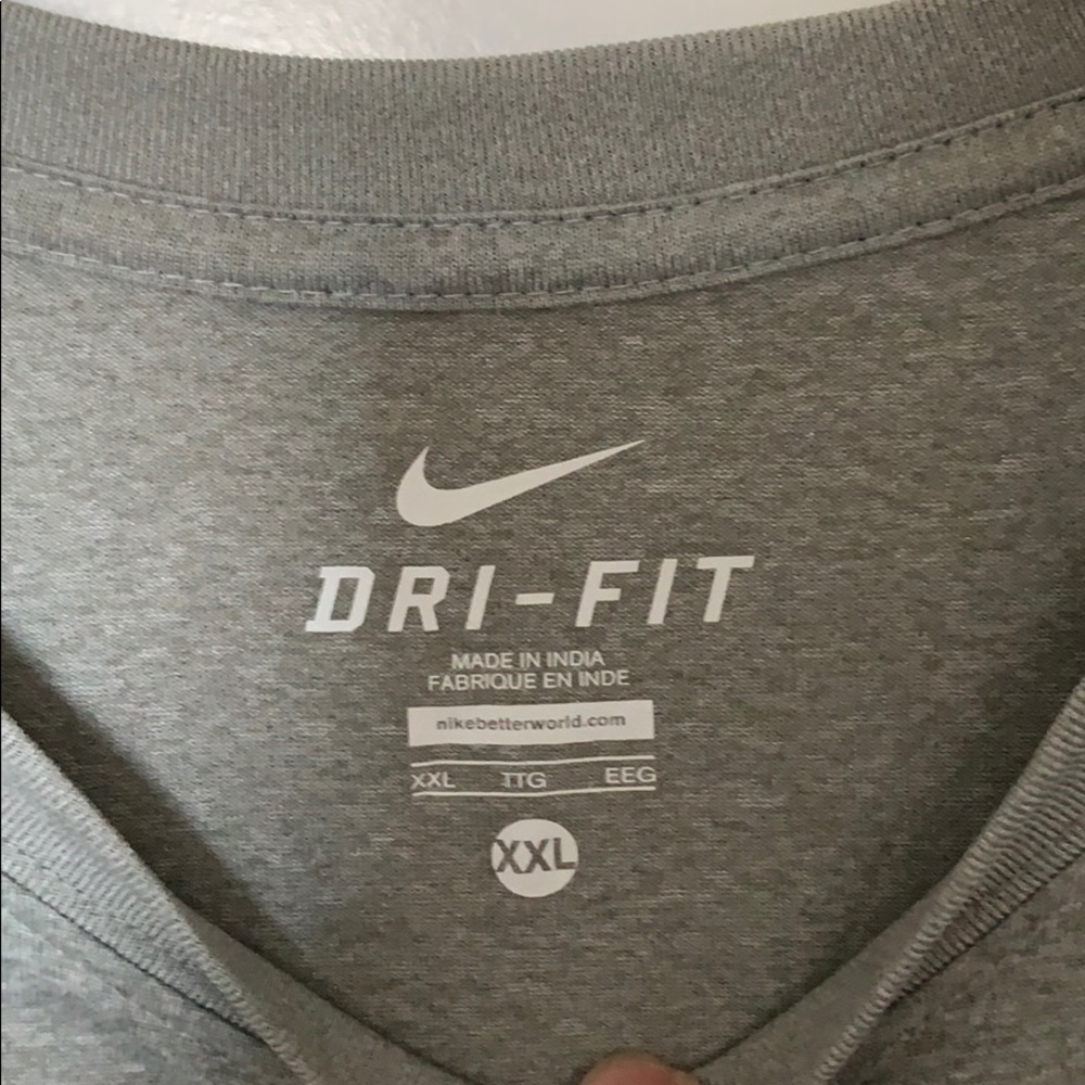 Nike dry-fit Derek Jeter T-shirt. RARE - Picture 3 of 5